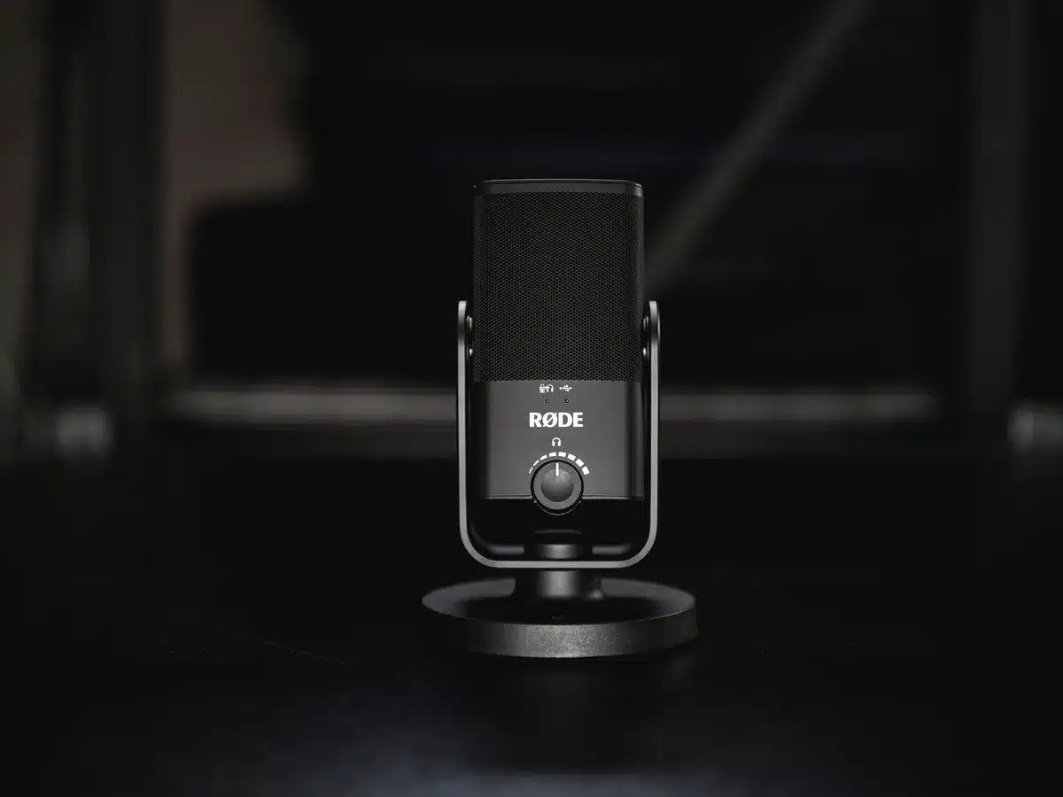 black and silver portable speaker