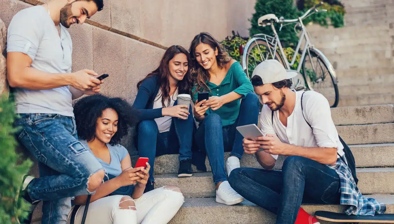 forming relationships through social media presence